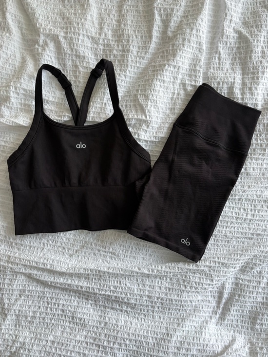 ALO Yoga Pants - Alo Yoga Black Ribbed Sports Bra & Bike Shorts Set